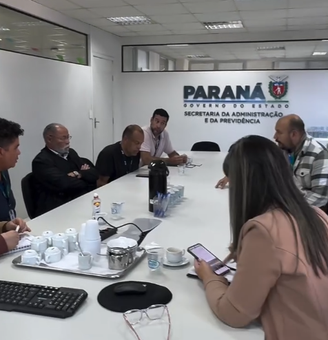 Governo do Estado anuncia pagamento direto aos vigilantes da Essencial em reunião com a Federação no Palácio das Araucárias
